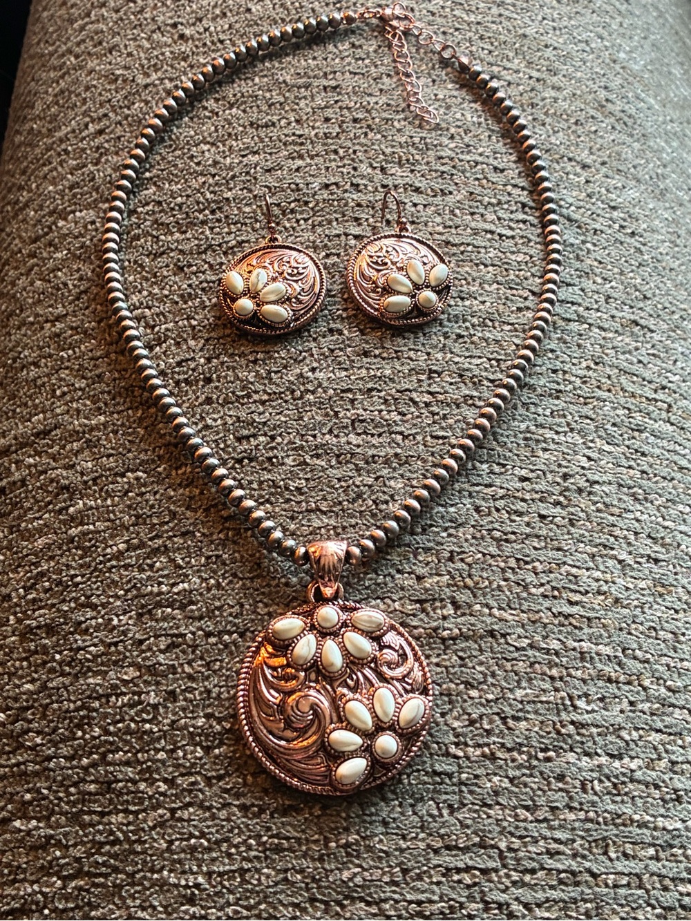 Floral Etched Pendant Necklace & Earrings Set - Cream Accents